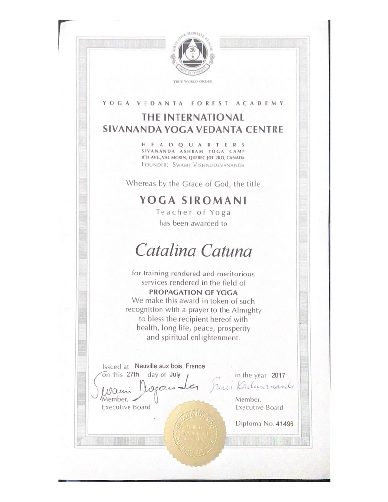 Diplôme Yoga Siromani — Sivananda Yoga Vedanta Centre, Catalina Catuna, 2017